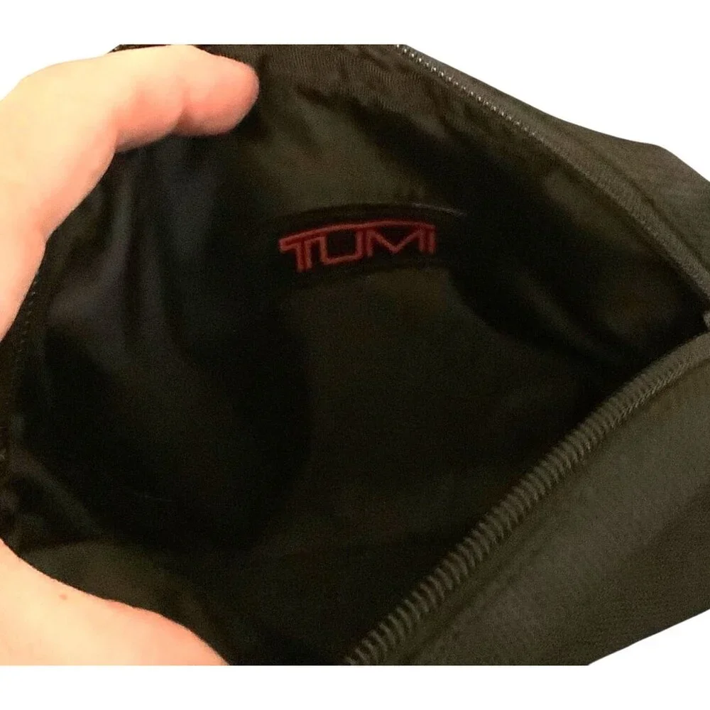 Tumi Black Nylon Travel Toiletry Small‎ Makeup Bag 7